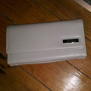 Reaction Kenneth Cole Wallet